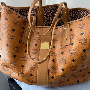 MCM Shopper Authentic!!! Reversible!